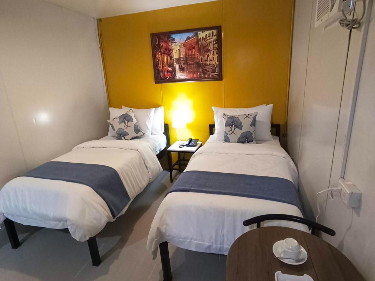 Happy Daze Hotel Tagum Eksteriør billede